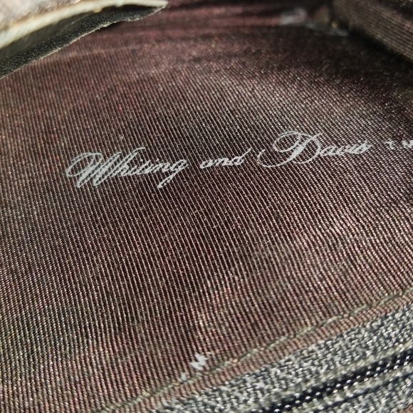 👜Black Whiting and Davis purse with gold straps - Picture 7 of 7